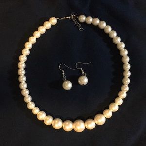 Costume Jewelry - Pearl Choker & Earings